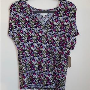 New Floral Wrap Shirt/Blouse Size Medium